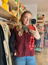 Lade das Bild in den Galerie-Viewer, STRICKWESTE bordeaux