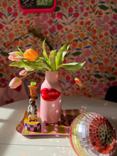 Lade das Bild in den Galerie-Viewer, RICE Lippenvase – Rosa, groß