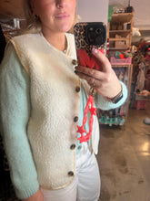 Lade das Bild in den Galerie-Viewer, Teddy-Weste Creme