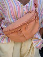 Lade das Bild in den Galerie-Viewer, Bum Bag Peach