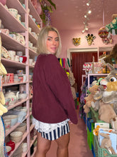 Lade das Bild in den Galerie-Viewer, Steppjacke Feincord – Bordeaux