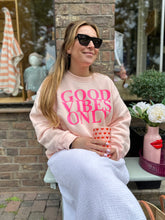Lade das Bild in den Galerie-Viewer, GOOD VIBES ONLY SWEATER