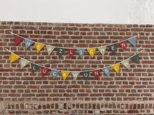 Lade das Bild in den Galerie-Viewer, Wimpelkette Herzlichen Glückwunsch 2-teilig