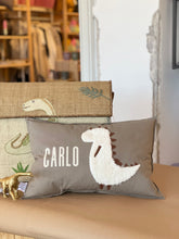 Lade das Bild in den Galerie-Viewer, KISSEN DINO