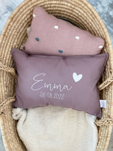 Lade das Bild in den Galerie-Viewer, Namenskissen Violett