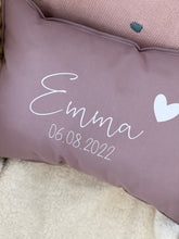 Lade das Bild in den Galerie-Viewer, Namenskissen Violett