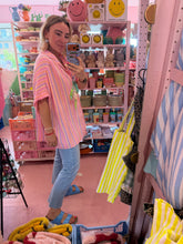 Lade das Bild in den Galerie-Viewer, Bluse kurzarm rosa bunt gestreift
