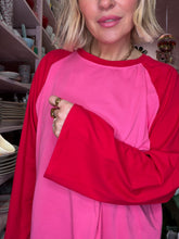 Lade das Bild in den Galerie-Viewer, Pink &amp; Red Longsleeve
