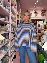 Lade das Bild in den Galerie-Viewer, Langarmshirt Stripes
