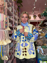 Lade das Bild in den Galerie-Viewer, TOUT Embroidery Jacket
