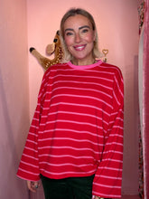 Lade das Bild in den Galerie-Viewer, Stripe Vibes Longsleeve
