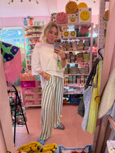 Lade das Bild in den Galerie-Viewer, Musselinhose grün weiß Stripes
