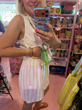 Lade das Bild in den Galerie-Viewer, Shorts rosa stripes

