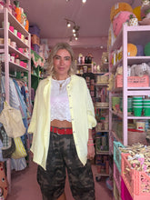 Lade das Bild in den Galerie-Viewer, Musselinbluse butteryellow
