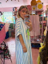 Lade das Bild in den Galerie-Viewer, Kleid Blue Stripes
