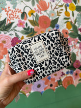 Lade das Bild in den Galerie-Viewer, Kosmetiktasche „Beauty Bag“
