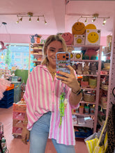 Lade das Bild in den Galerie-Viewer, Bluse kurzarm weiß rosa gestreift
