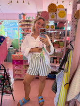 Lade das Bild in den Galerie-Viewer, Shorts Stripes Green
