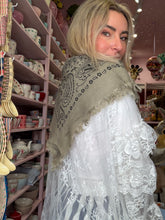 Lade das Bild in den Galerie-Viewer, Tuch Paisley XL
