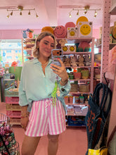 Lade das Bild in den Galerie-Viewer, Shorts pink stripes

