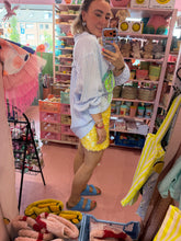 Lade das Bild in den Galerie-Viewer, Musselinbluse Blue Stripes

