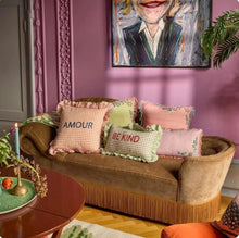 Lade das Bild in den Galerie-Viewer, RICE Kissen „AMOUR“
