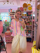 Lade das Bild in den Galerie-Viewer, Bluse Stripes Neon Pink
