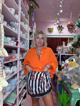 Lade das Bild in den Galerie-Viewer, Musselinbluse Shocking Orange
