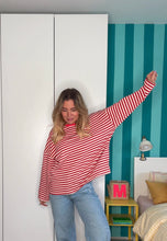 Lade das Bild in den Galerie-Viewer, Oversize Shirt red
