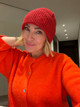 Lade das Bild in den Galerie-Viewer, Strickmütze Happy Face
