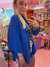 Lade das Bild in den Galerie-Viewer, Musselinbluse blue
