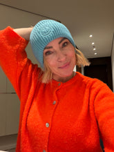 Lade das Bild in den Galerie-Viewer, Strickmütze Happy Face
