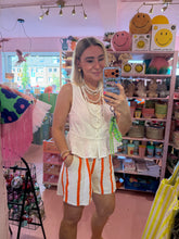 Lade das Bild in den Galerie-Viewer, Shorts Stripes orange
