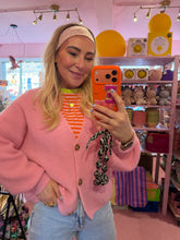 Lade das Bild in den Galerie-Viewer, Strickjacke Bubblegum
